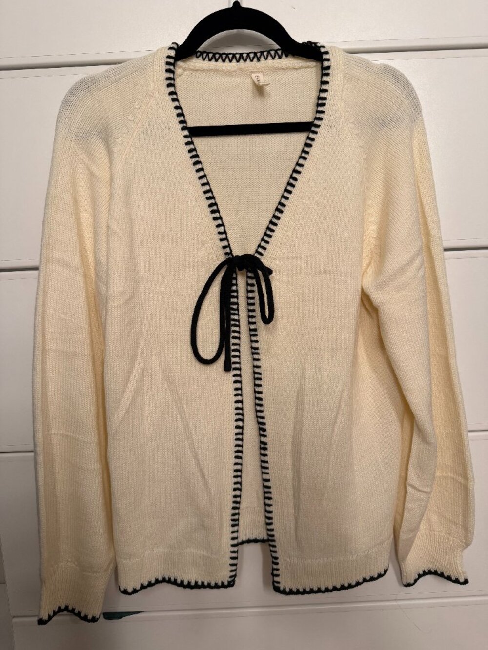 EVALess Cream Black Contrast Stitch Tie Front Cardigan Sweater Size M